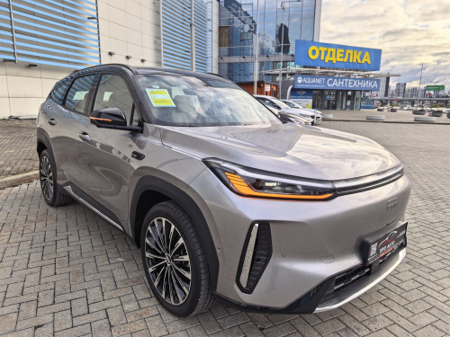 Geely Galaxy M7 2026 серо-черный кузов, серый салон алькантара