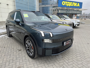 Lynk & Co 900 Ultra 2.0 2025 синий кузов, синий салон